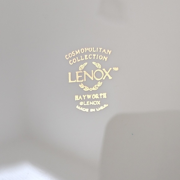 Lenox HAYWORTH 8.25” Salad Plates USA Cream W/ Gold Band, Set of 4 - Picture 4 of 6